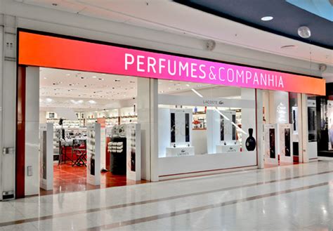 perfumes e companhia outlet.